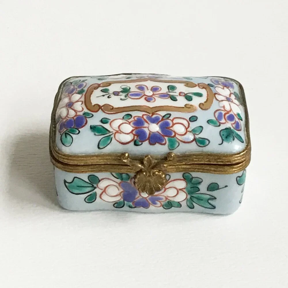 Vintage Porcelain Hand Painted Floral Trinket Needle Box Hinged Lid Cottage Core - Picture 1 of 7